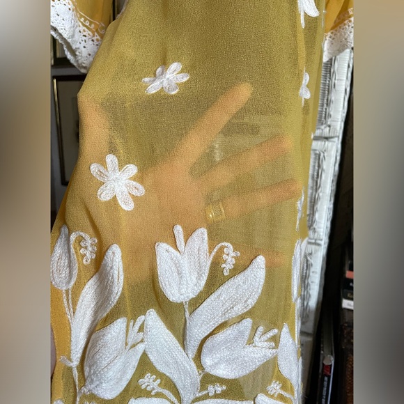 Embroidered chiffon tunic - Picture 3 of 10